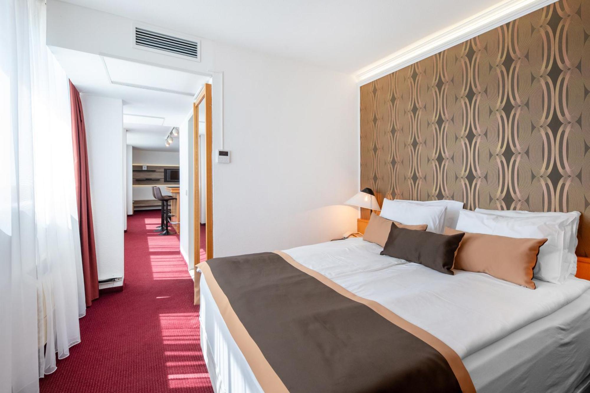 Hotel Club ตีฮานี ภายนอก รูปภาพ