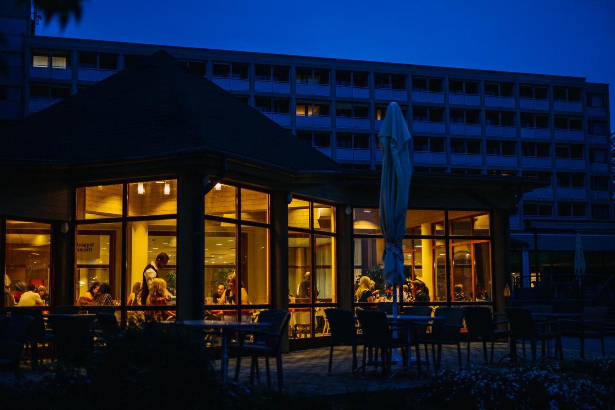Hotel Club ตีฮานี ภายนอก รูปภาพ