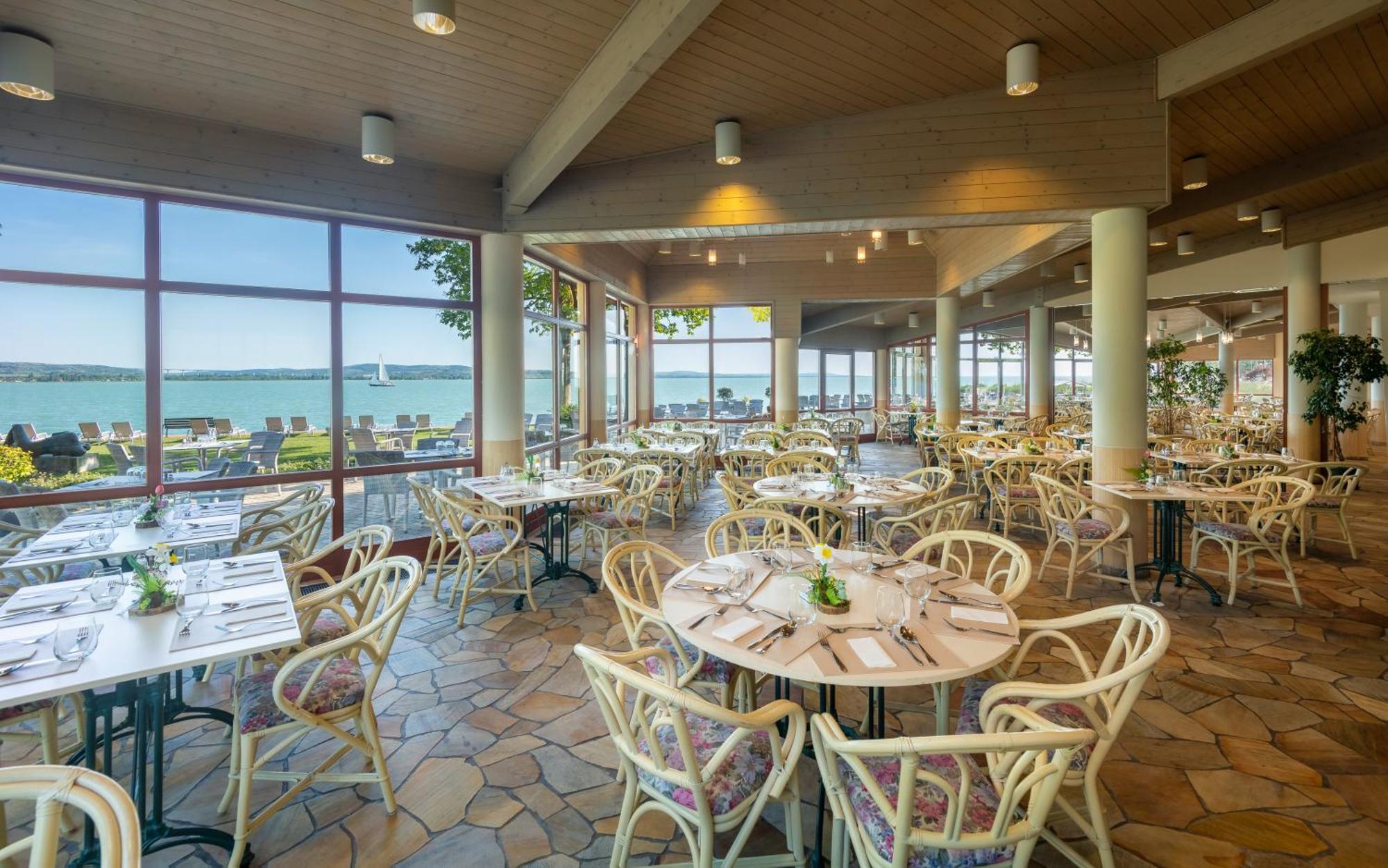 Hotel Club ตีฮานี ภายนอก รูปภาพ